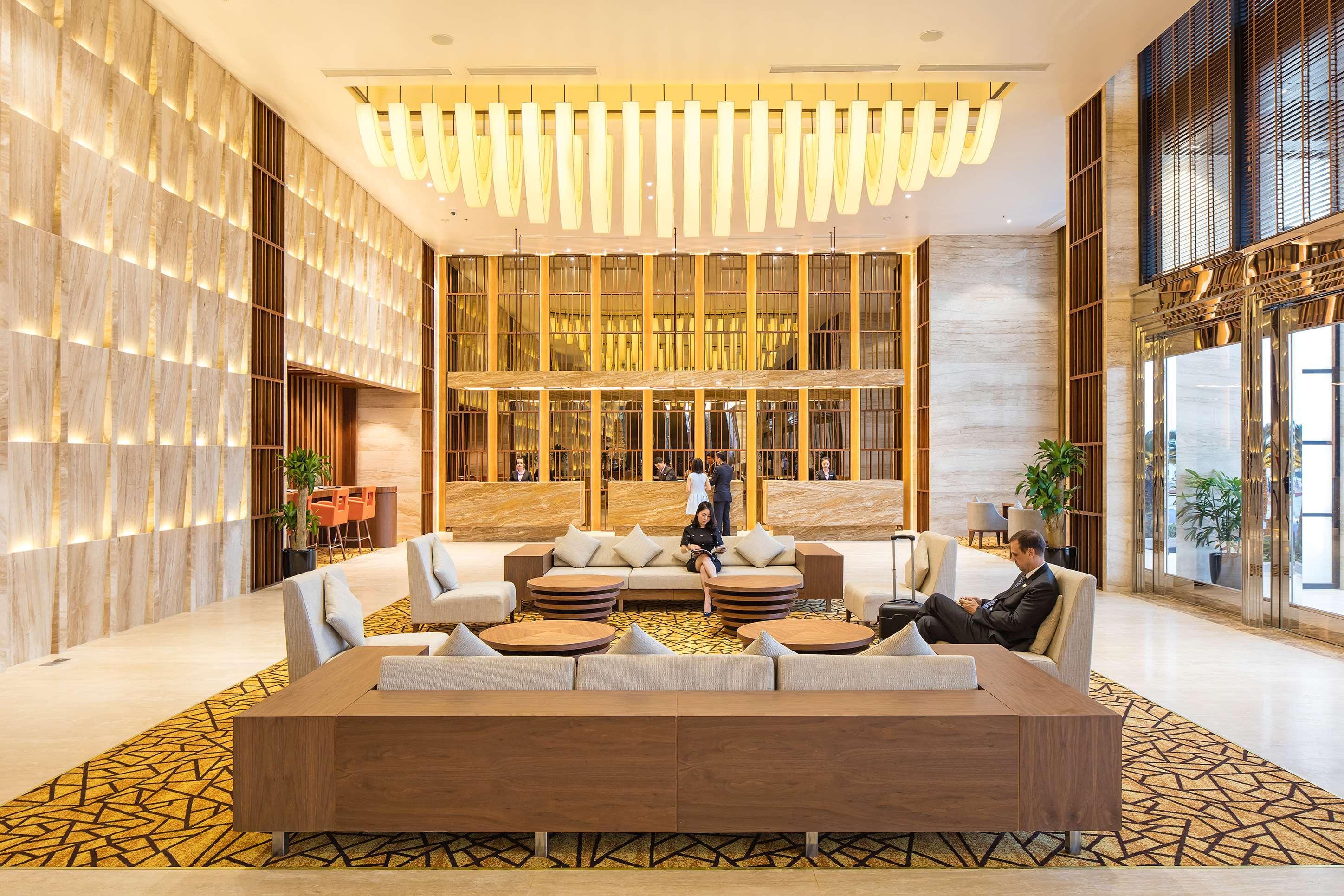 מלון הלונג Wyndham Legend Halong מראה חיצוני תמונה The lobby of the hotel