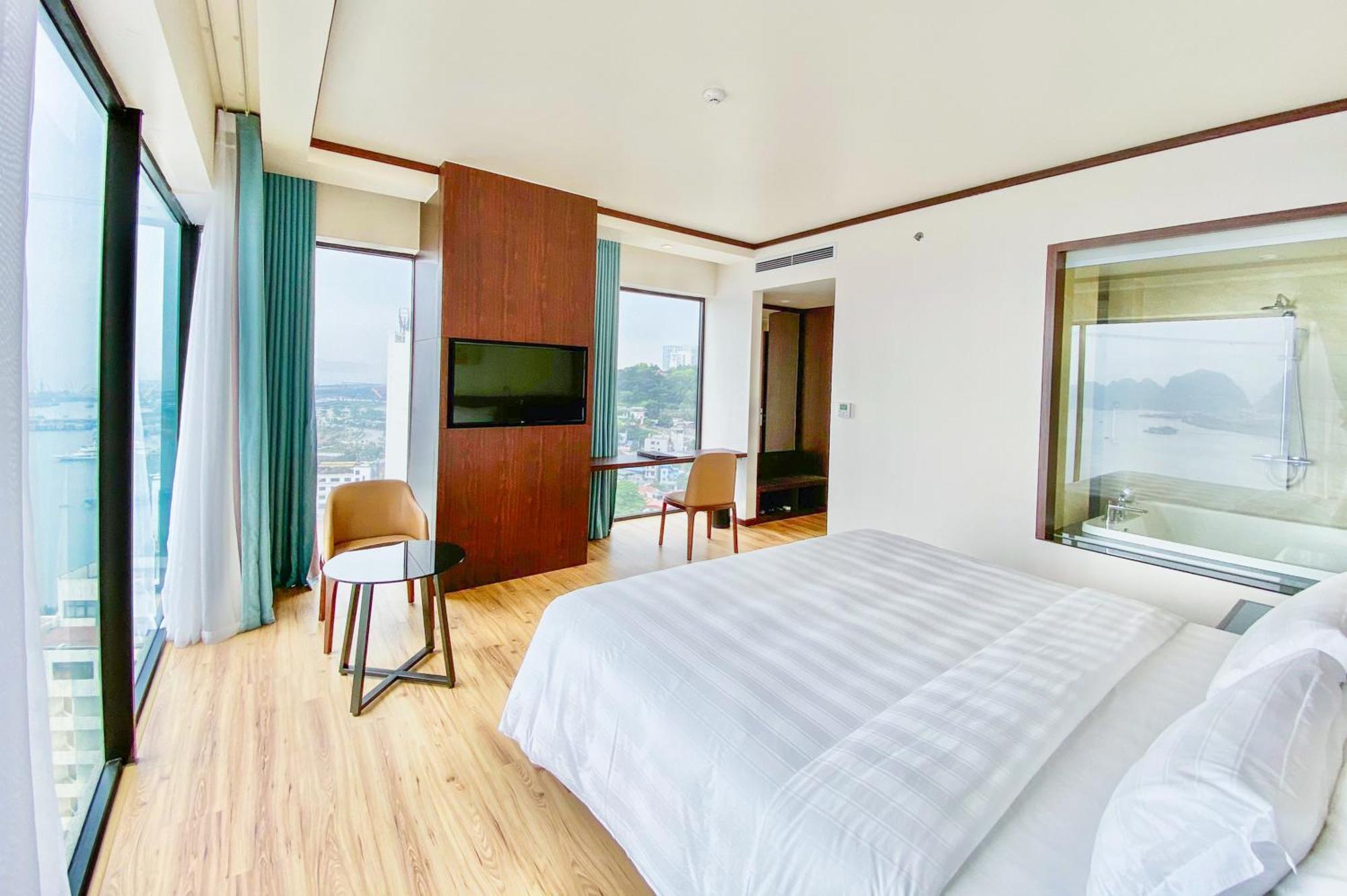 מלון הלונג Wyndham Legend Halong מראה חיצוני תמונה Deluxe Ocean View Room
