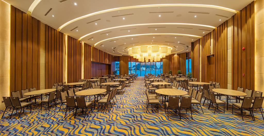 מלון הלונג Wyndham Legend Halong מראה חיצוני תמונה The ballroom