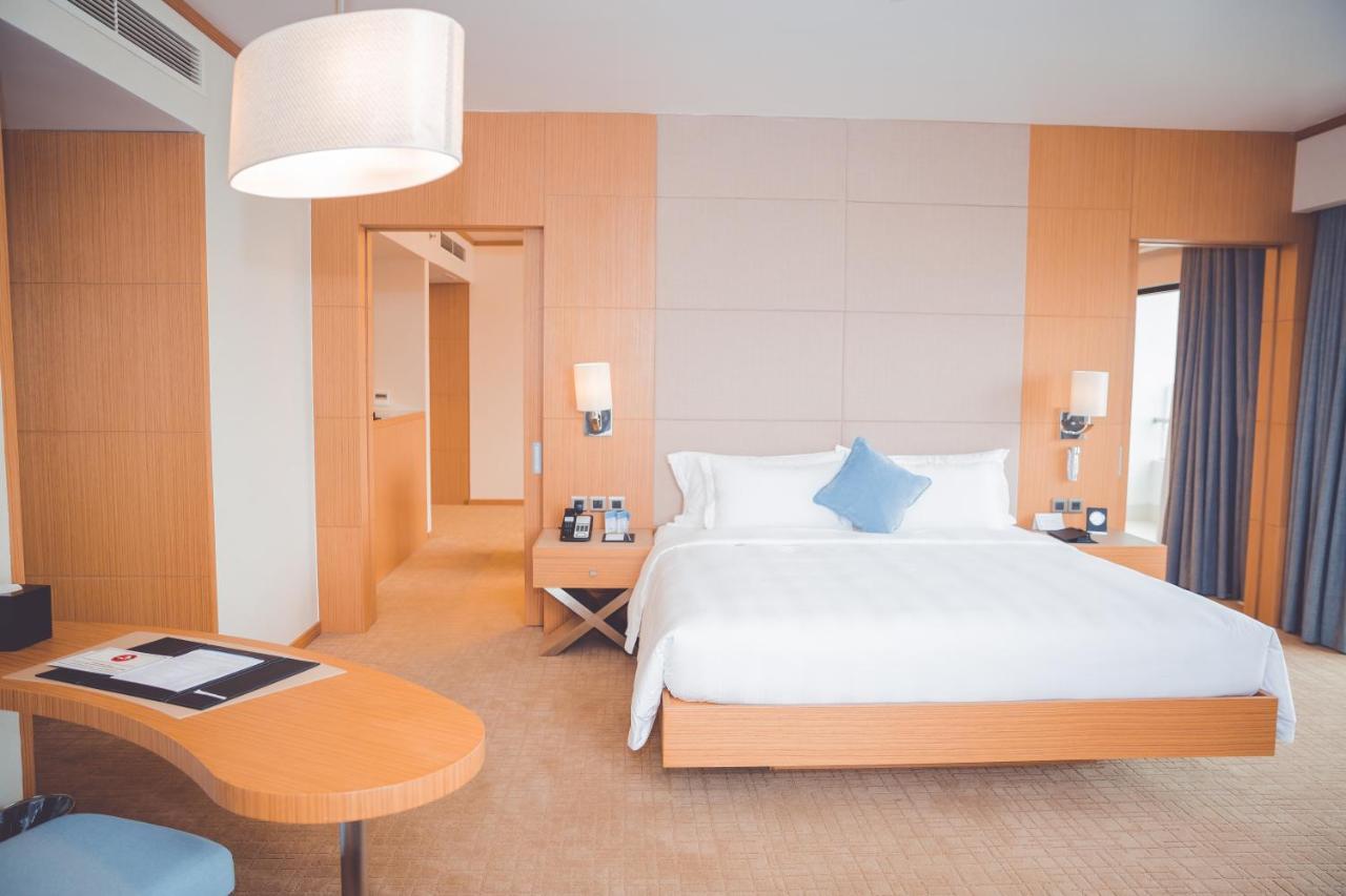 מלון הלונג Wyndham Legend Halong מראה חיצוני תמונה A room at the hotel